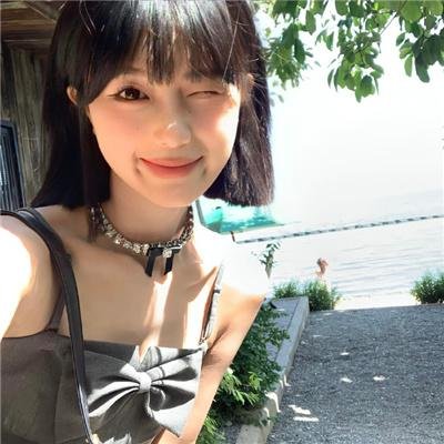 轻拍翻转小魔女